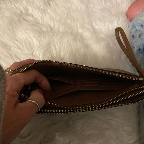 Used a few times.  Excellent condition authentic coach. - Picture 4 of 4